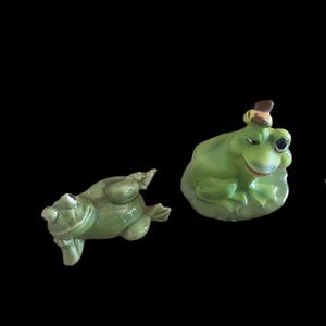Collection of 3 Ceramic Frog Figurines. Josef Frog w/ Bumble Bee. Made in Japan